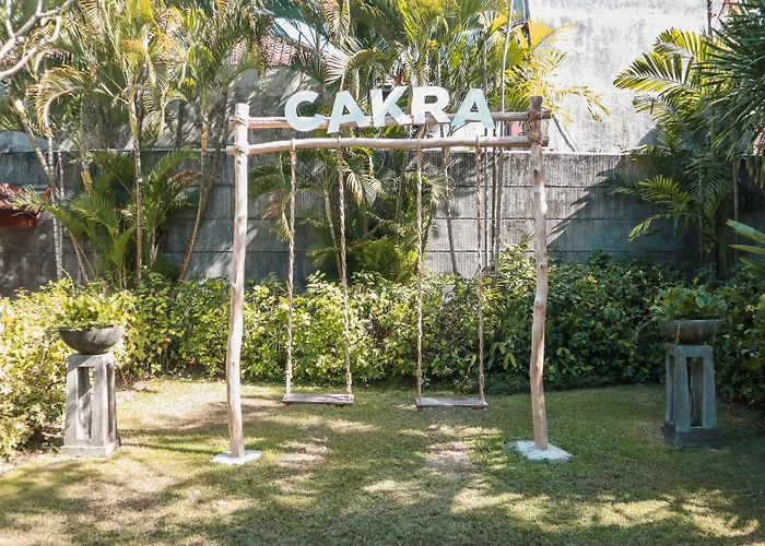 The Cakra دنباسار